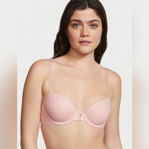 Victoria Secret smooth lightly lined demi bra
